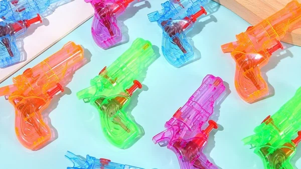 ปืนฉีดน้ำสงกรานต์ 2024 ยิงไกล สะใจ ดีไซน์สุดเท่ สายลุยห้ามพลาด!